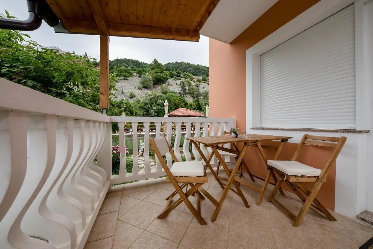 Apartments Šćerbe 3103 Mundanije Kroatien